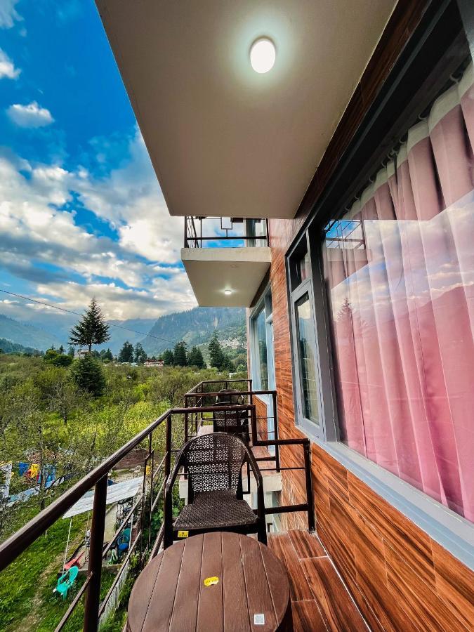 Apple Flower With Balcony And Mountain View Manāli Εξωτερικό φωτογραφία