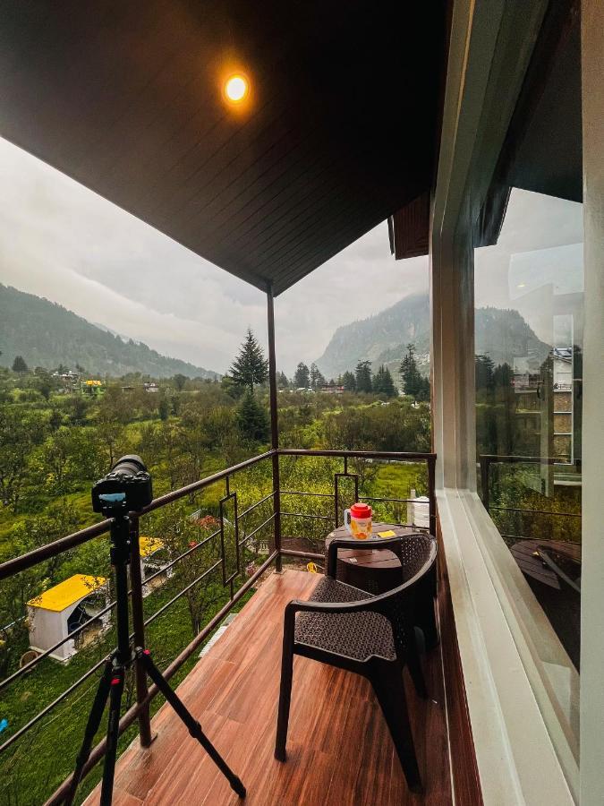 Apple Flower With Balcony And Mountain View Manāli Εξωτερικό φωτογραφία